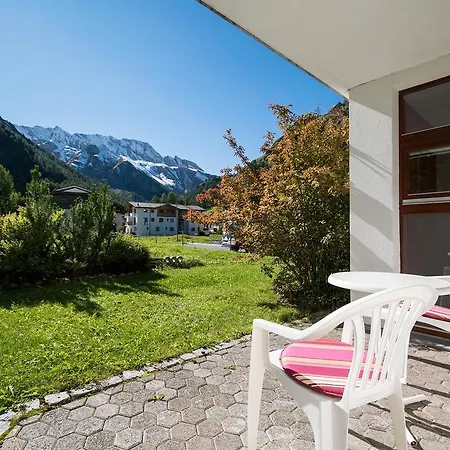 Chasa Miramont Apartamento *