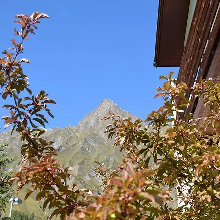 Chasa Miramont Apartamento *