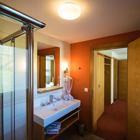 Chasa Miramont Apartment *