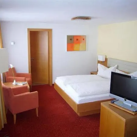 Chasa Miramont Apartment *