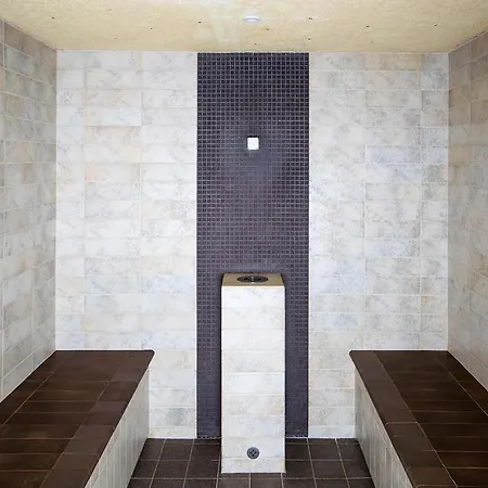 Апартаменты Chasa Miramont *