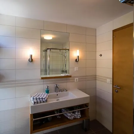 Chasa Miramont Замнаун